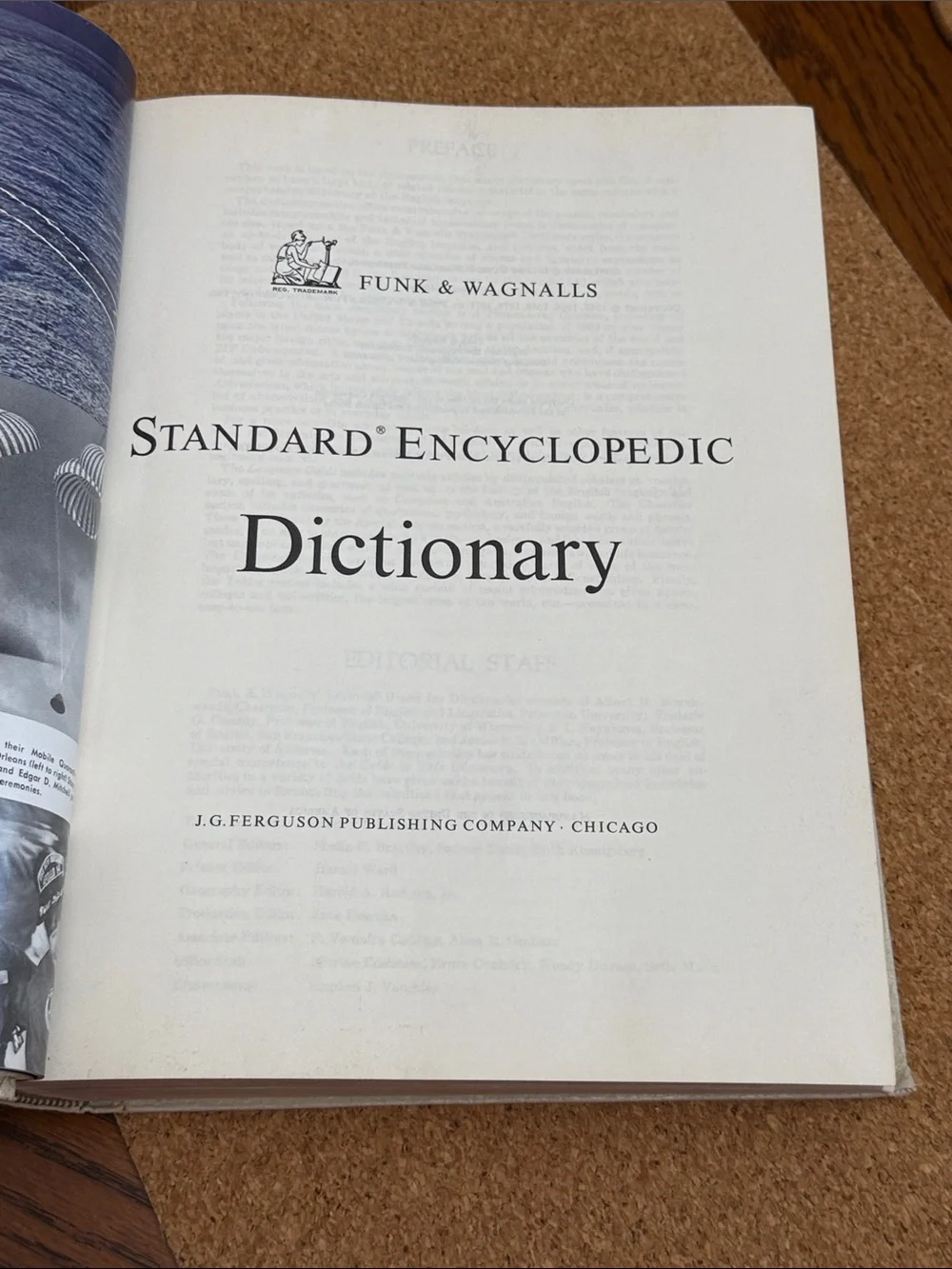 Vintage 1972 Funk & Wagnalls Encyclopedic Dictionary Hardcover Text Book Large - Picture 9 of 10